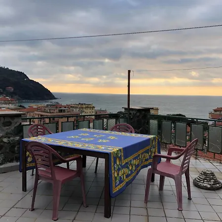 Al Castelletto شقة