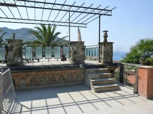 아파트 Al Castelletto 레반토